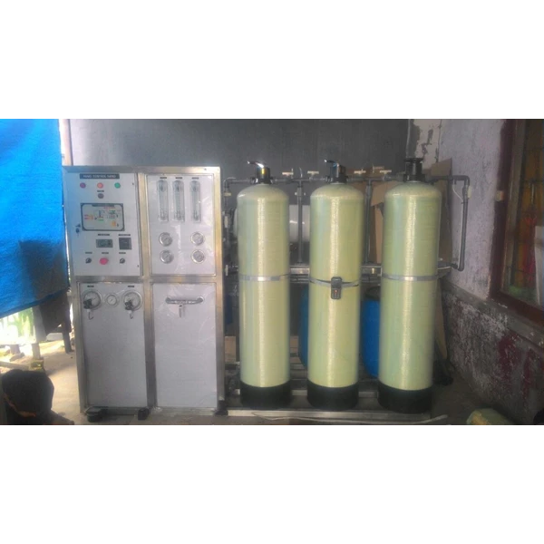 Mesin RO Sea Water mengubah air asin menjadi tawar kapasitas 10000 LPD